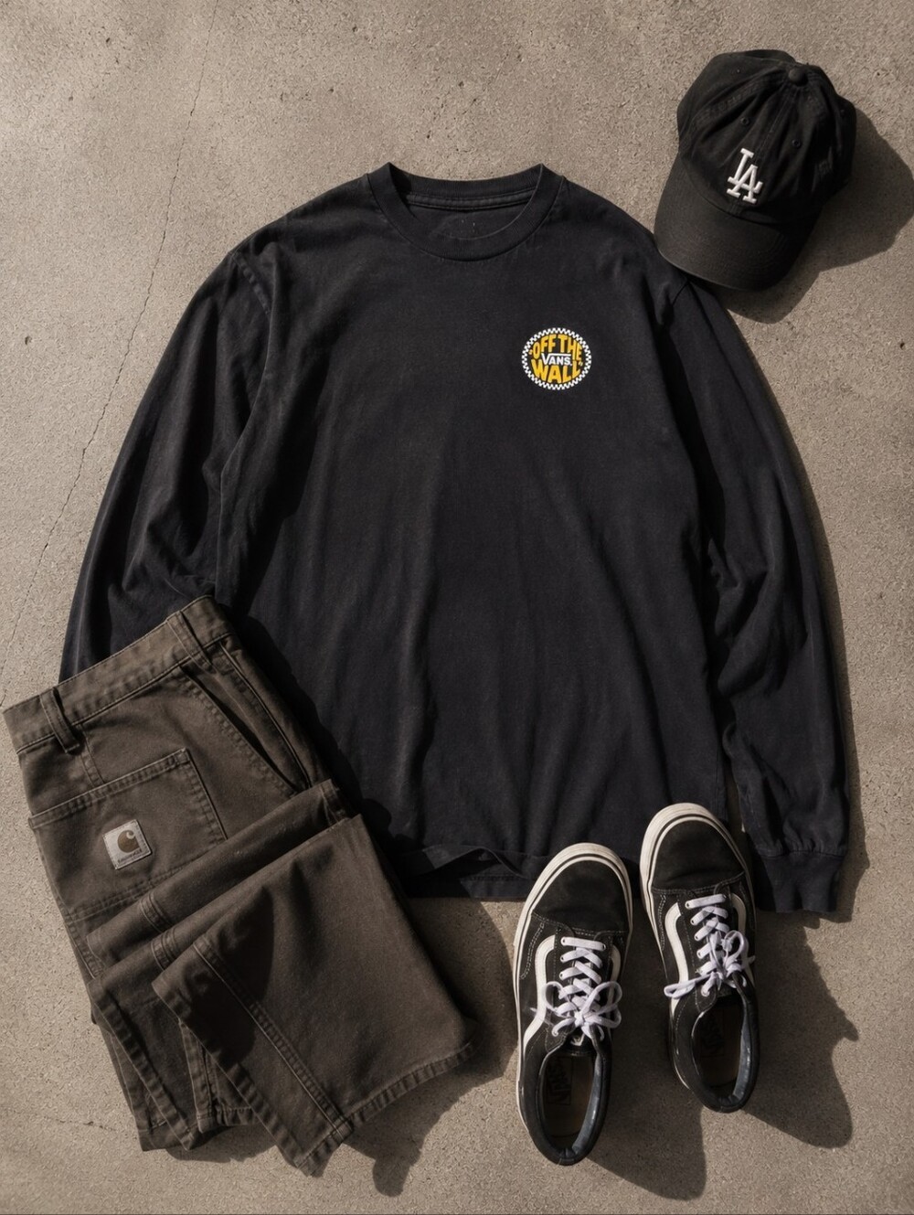 Vans Off The Wall Black Long Sleeve Graphic Tee Men's Size Small
